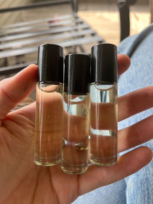 UNLABELED - MYSTERY PERFUME ROLLERS
